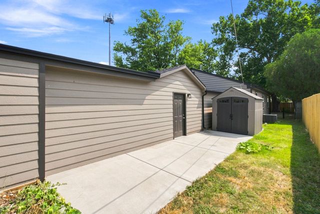 1601 W Regal, Wichita, KS 67217