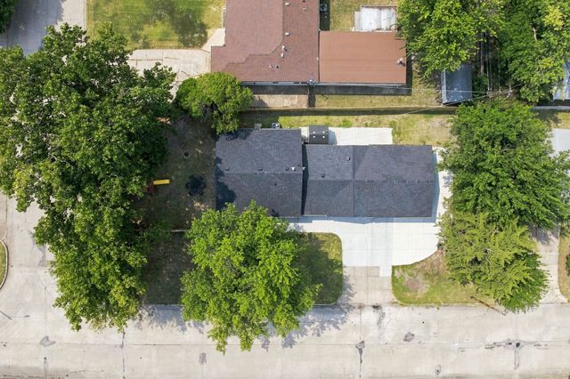 1601 W Regal, Wichita, KS 67217