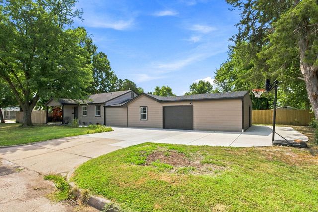 1601 W Regal, Wichita, KS 67217