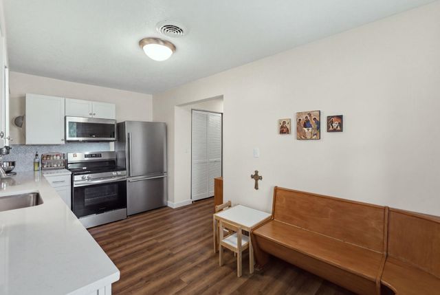 1601 W Regal, Wichita, KS 67217