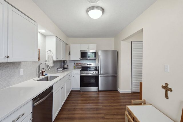 1601 W Regal, Wichita, KS 67217