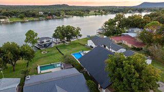 1836 Bluebonnet LN, Kingsland, TX 78639