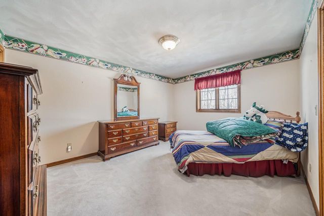 600 E WOODCREST DRIVE, Appleton, WI 54915