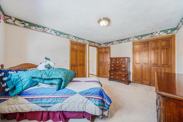 600 E WOODCREST DRIVE, Appleton, WI 54915