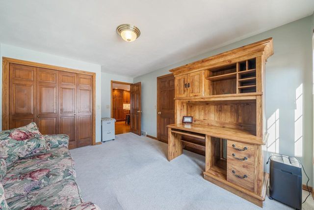 600 E WOODCREST DRIVE, Appleton, WI 54915