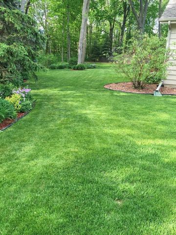 600 E WOODCREST DRIVE, Appleton, WI 54915