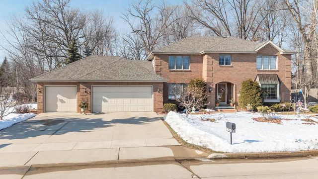 600 E WOODCREST DRIVE, Appleton, WI 54915