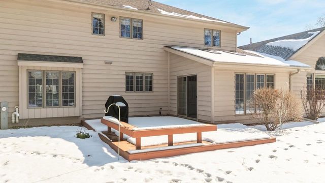 600 E WOODCREST DRIVE, Appleton, WI 54915