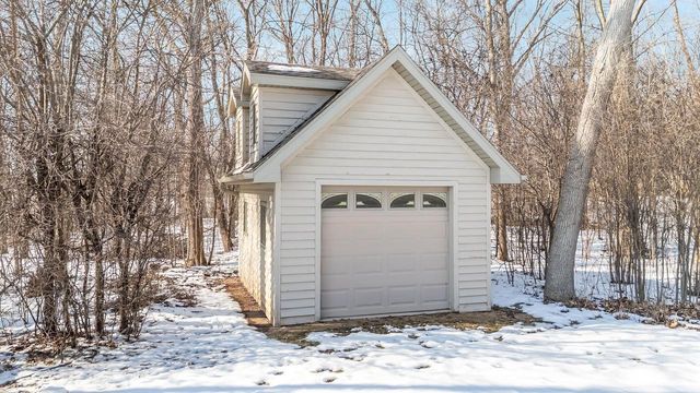 600 E WOODCREST DRIVE, Appleton, WI 54915