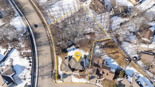 600 E WOODCREST DRIVE, Appleton, WI 54915