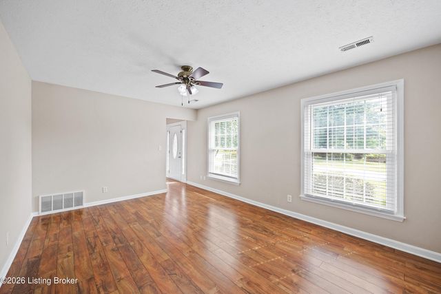 822 Marengo Dr, Louisville, KY 40243