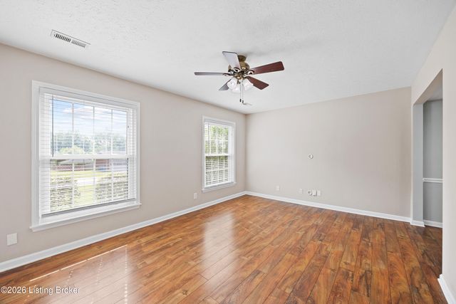 822 Marengo Dr, Louisville, KY 40243