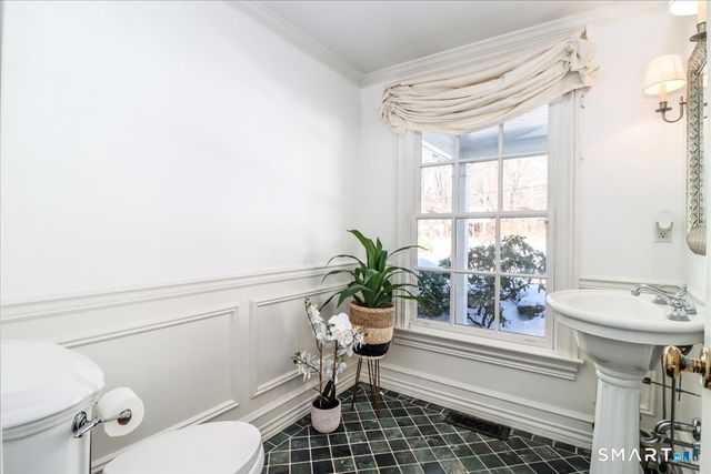 9 Old Farm Road, Wilton, CT 06897