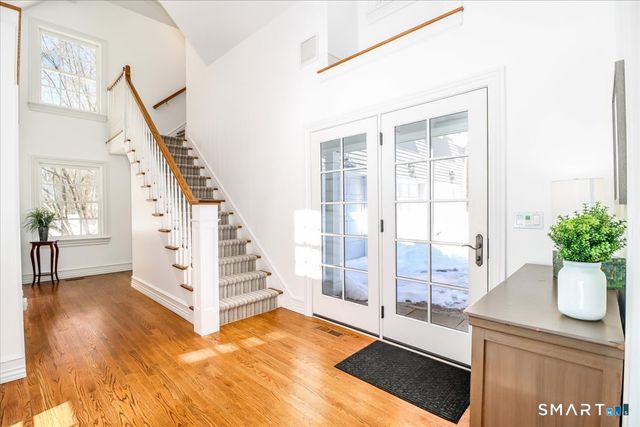 9 Old Farm Road, Wilton, CT 06897