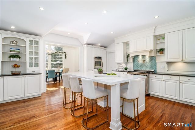 9 Old Farm Road, Wilton, CT 06897