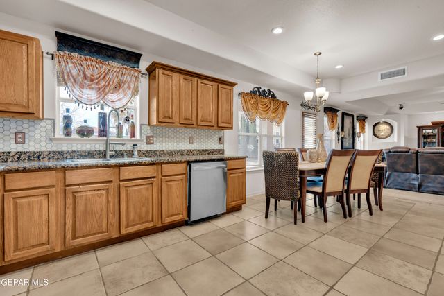 1075 YASMIN Court, El Paso, TX 79932
