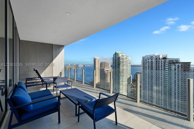 300 BISCAYNE BOULEVARD WAY 3302E, Miami, FL 33131