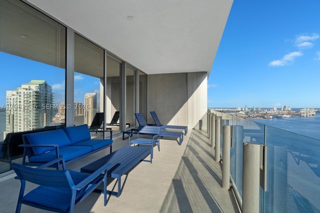 300 BISCAYNE BOULEVARD WAY 3302E, Miami, FL 33131