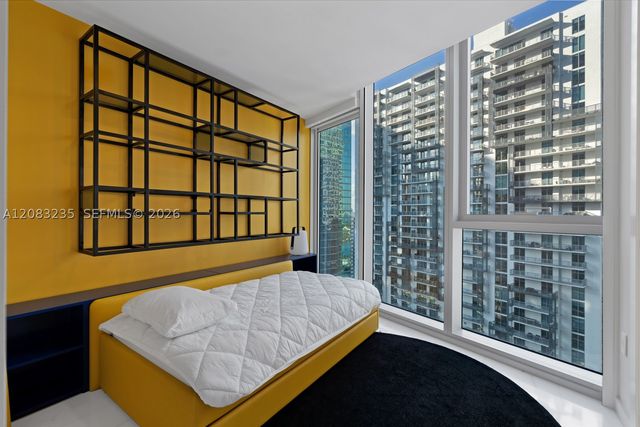 300 BISCAYNE BOULEVARD WAY 3302E, Miami, FL 33131