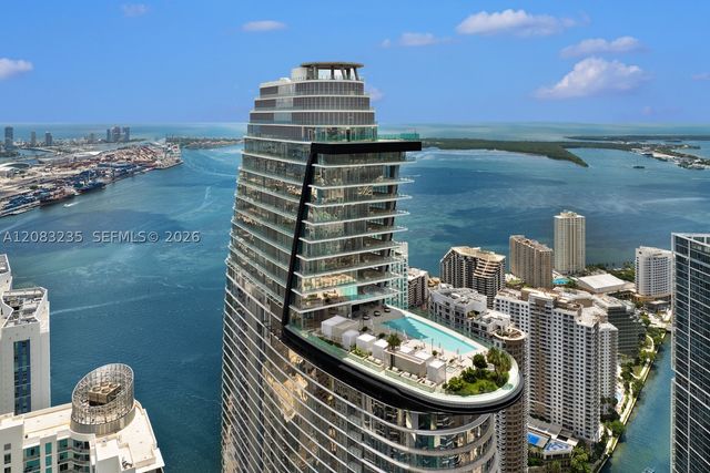 300 BISCAYNE BOULEVARD WAY 3302E, Miami, FL 33131