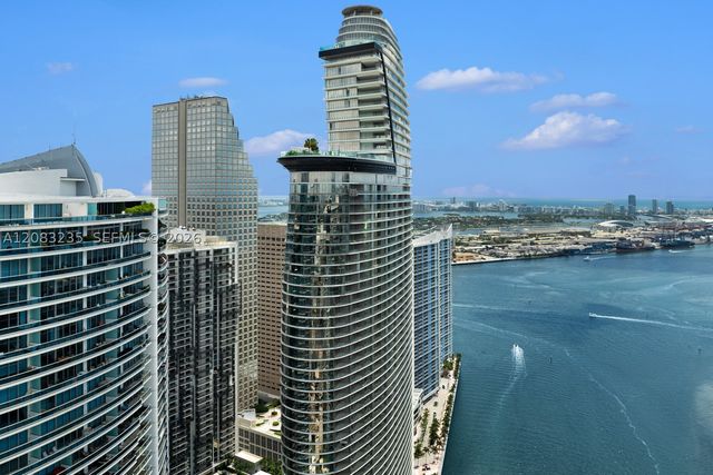 300 BISCAYNE BOULEVARD WAY 3302E, Miami, FL 33131