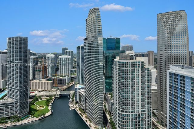 300 BISCAYNE BOULEVARD WAY 3302E, Miami, FL 33131