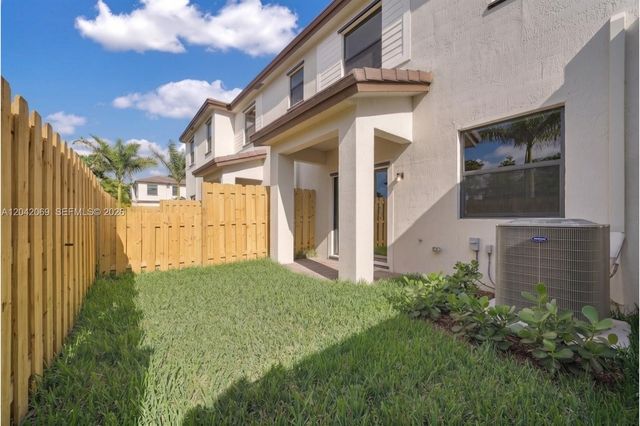 250 SW 159th Lane, Pembroke Pines, FL 33027