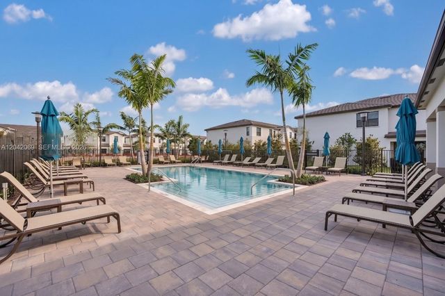 250 SW 159th Lane, Pembroke Pines, FL 33027