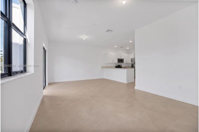 250 SW 159th Lane, Pembroke Pines, FL 33027