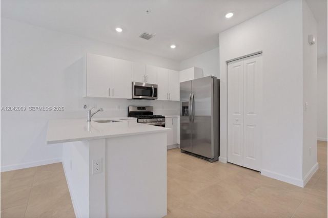 250 SW 159th Lane, Pembroke Pines, FL 33027
