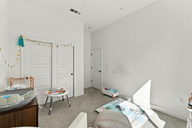 2232 N Russell Avenue, Clovis, CA 93619