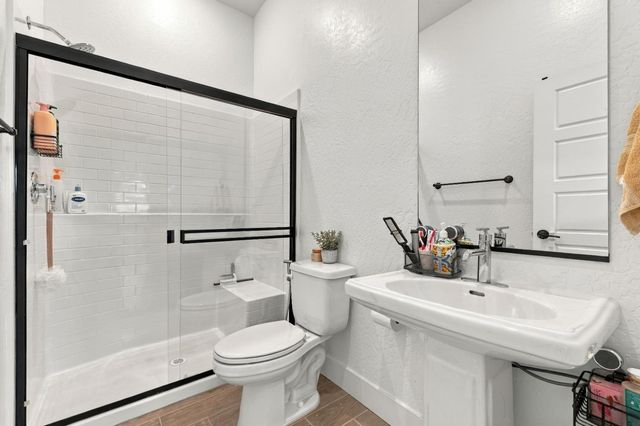 2232 N Russell Avenue, Clovis, CA 93619