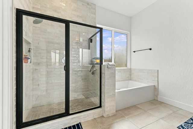2232 N Russell Avenue, Clovis, CA 93619