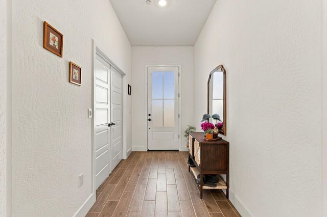 2232 N Russell Avenue, Clovis, CA 93619