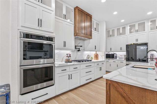 600 E McKenzie Avenue, Pocola, OK 74902