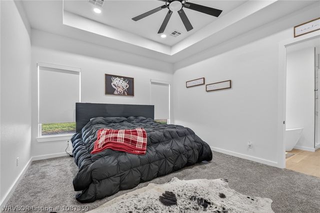 600 E McKenzie Avenue, Pocola, OK 74902
