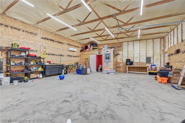 600 E McKenzie Avenue, Pocola, OK 74902