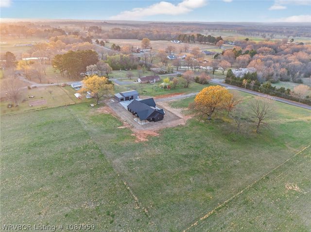 600 E McKenzie Avenue, Pocola, OK 74902