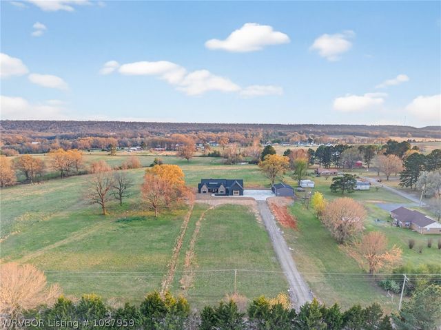 600 E McKenzie Avenue, Pocola, OK 74902