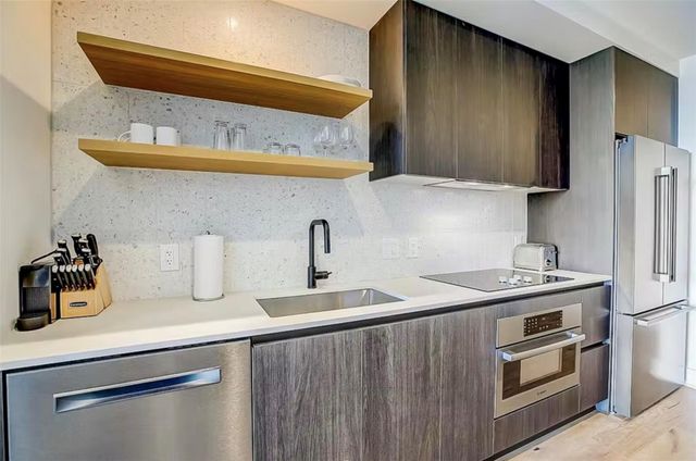 48 East Ave 1305, Austin, TX 78701