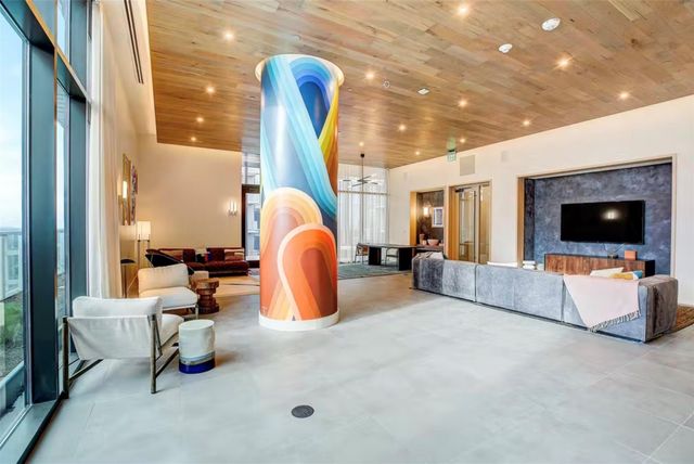 48 East Ave 1305, Austin, TX 78701