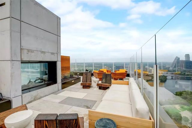 48 East Ave 1305, Austin, TX 78701