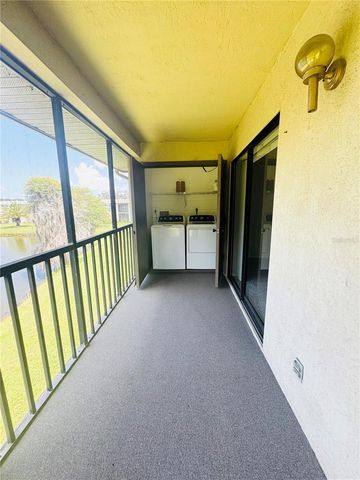 328 WOODLAKE WYNDE, Oldsmar, FL 34677