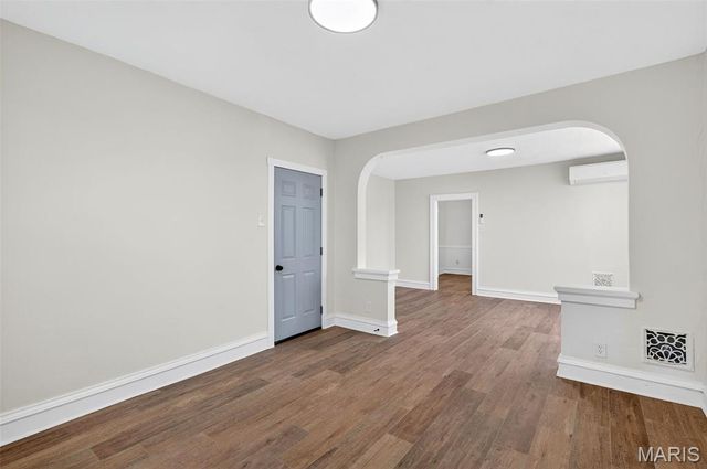 5803 S Kingshighway Boulevard 2N, St Louis, MO 63109