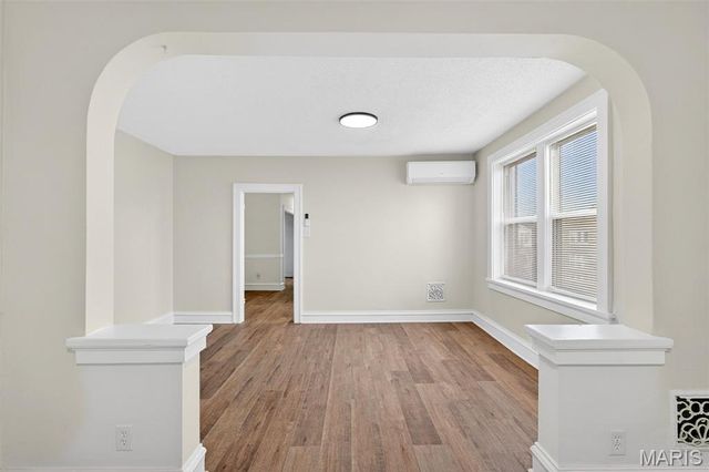 5803 S Kingshighway Boulevard 2N, St Louis, MO 63109