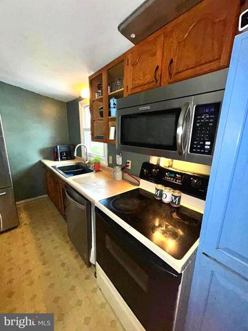 325 N FRANKLIN ST, Hanover, PA 17331