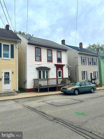 325 N FRANKLIN ST, Hanover, PA 17331