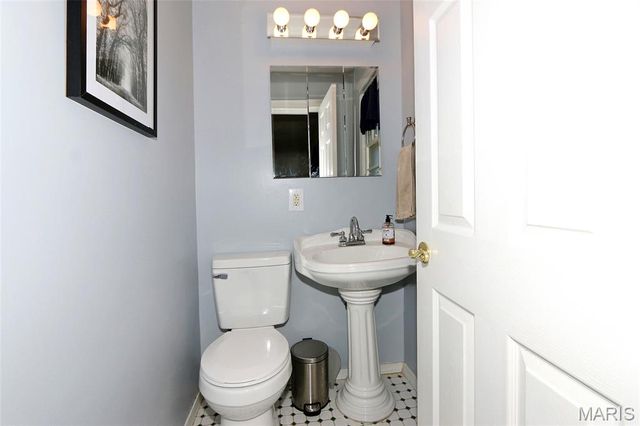 625 Nancy Drive, St Charles, MO 63301