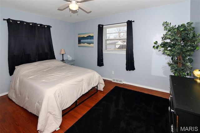 625 Nancy Drive, St Charles, MO 63301