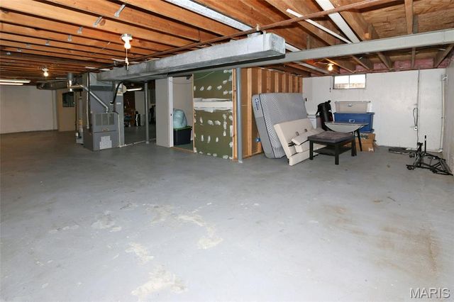 625 Nancy Drive, St Charles, MO 63301